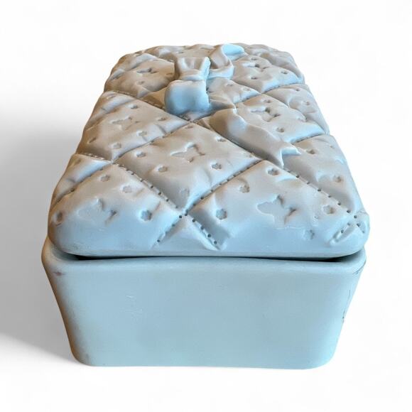 VTG DINA Ceramic Jewelry Trinket Box Butterflies Bows Quilted Lid Light Blue - Picture 2 of 7